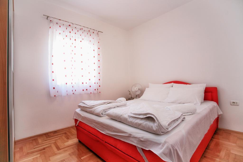 Apartments Villa Happy Mrcevac Exterior foto