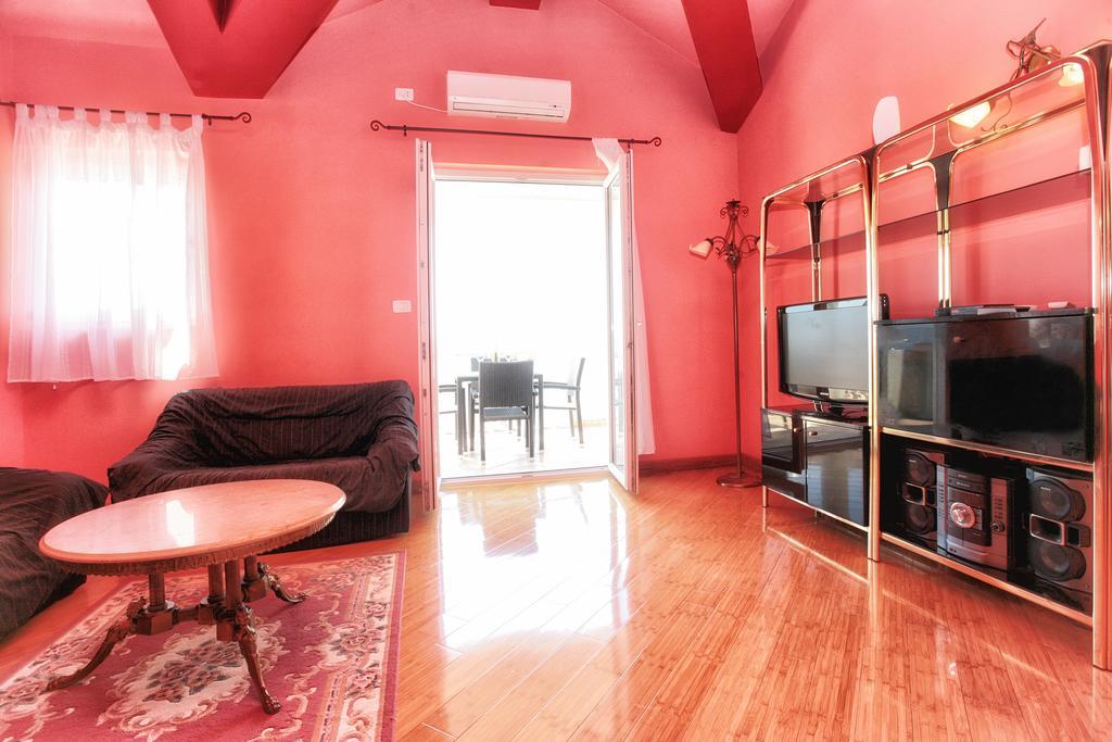 Apartments Villa Happy Mrcevac Exterior foto