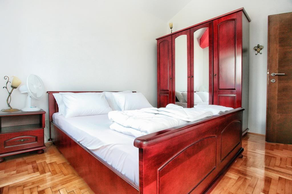 Apartments Villa Happy Mrcevac Exterior foto