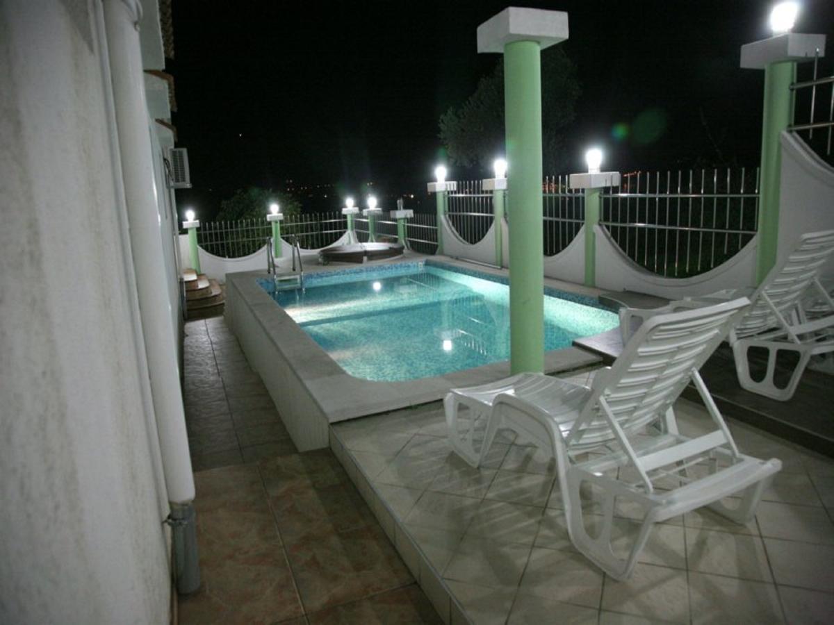 Apartments Villa Happy Mrcevac Exterior foto
